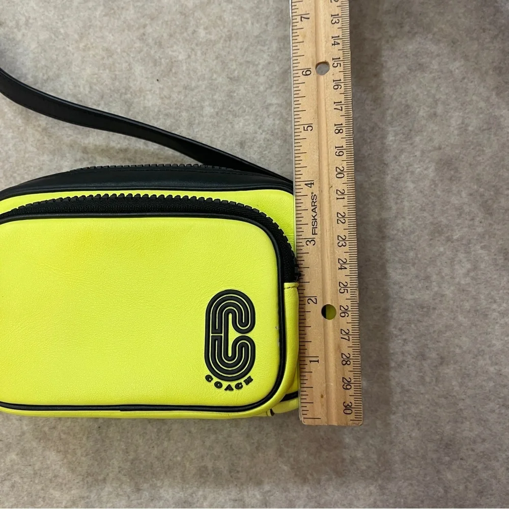 Coach mini edge